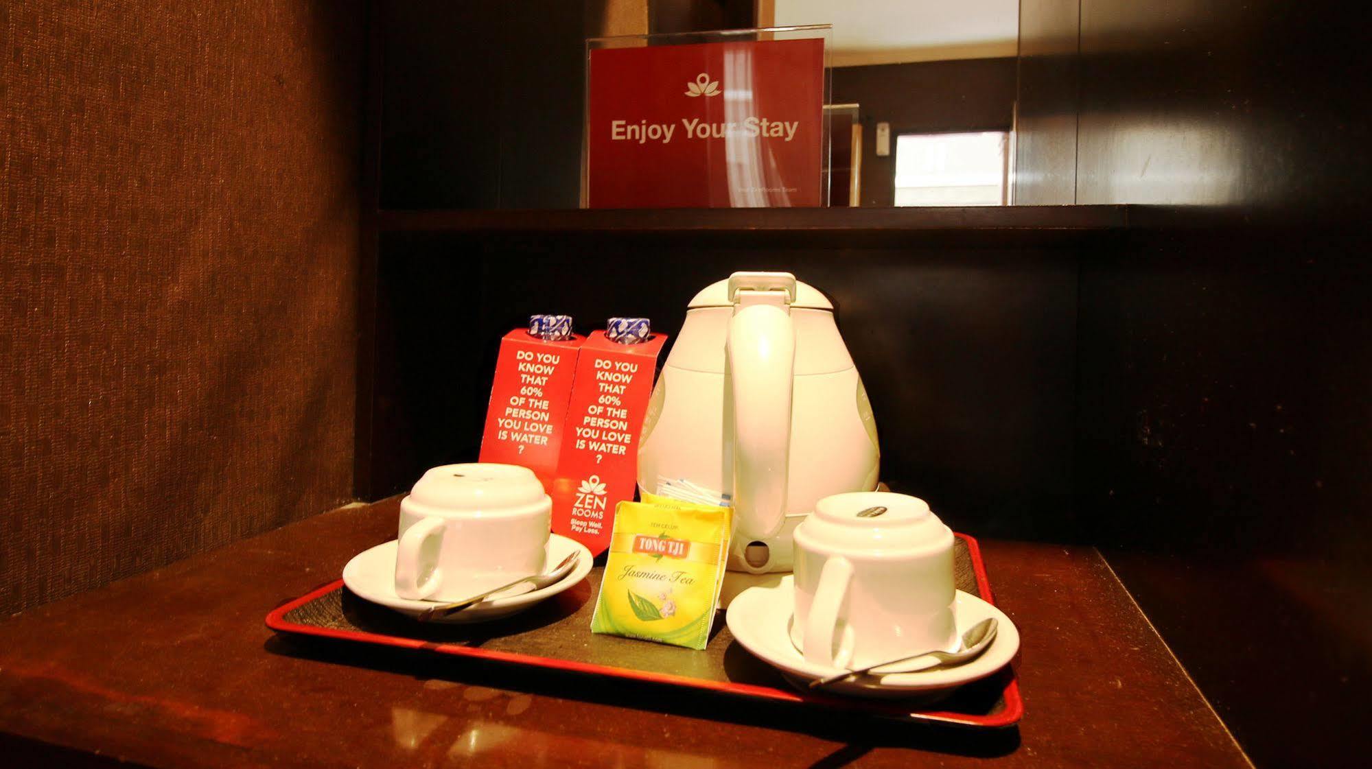 Zen Rooms Grand Hotel Lembang Exterior foto
