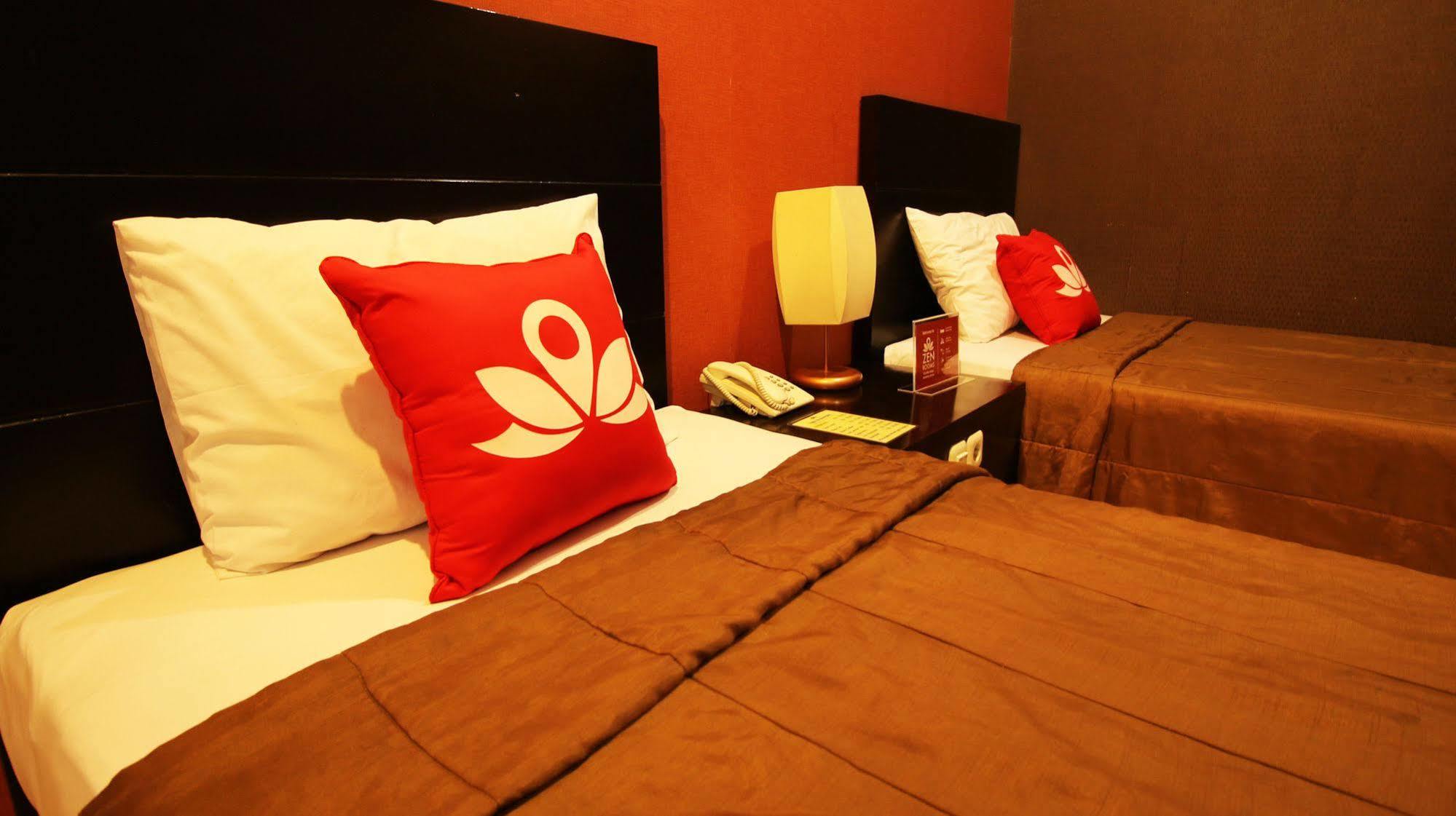 Zen Rooms Grand Hotel Lembang Exterior foto